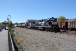 NS 721 and 3069 with local freight at Altoona PA